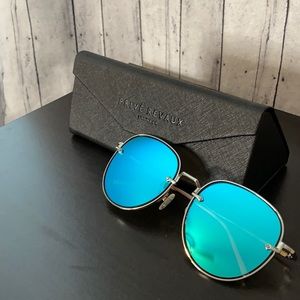 Meet your Posher, MG